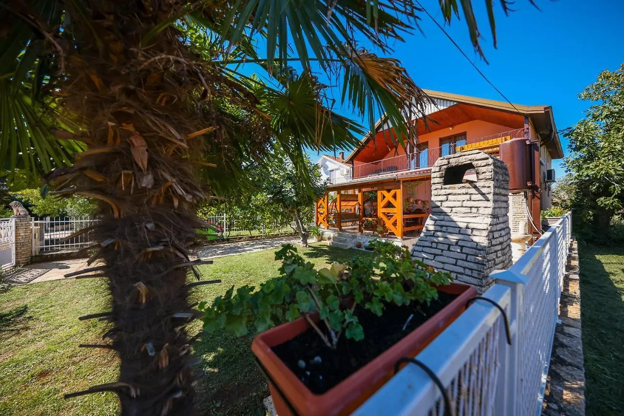 Apartment Ruza Sukosan 0*,  Croatia